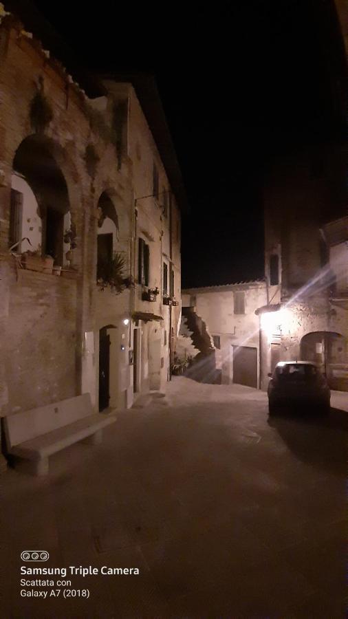 Il Paradiso Sopra Le Nuvole Peccioli Bagian luar foto