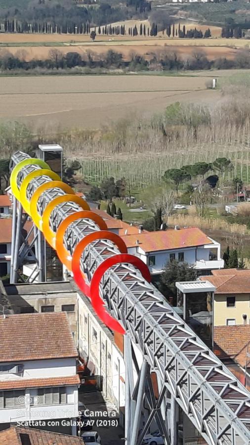 Il Paradiso Sopra Le Nuvole Peccioli Bagian luar foto
